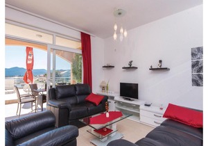 Three-Bedroom Apartment in Sreser