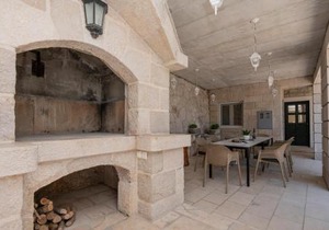 Three-Bedroom Holiday Home In Zmijavci