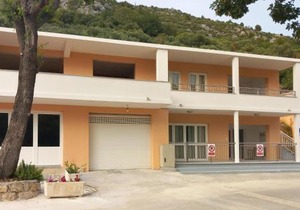 Three-Bedroom Holiday Home In Duba