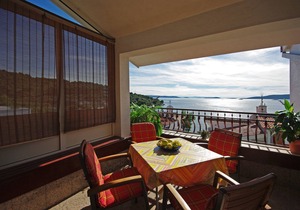 Two bedroom apartment near beach Okrug Donji, Čiovo (A-18300-a)