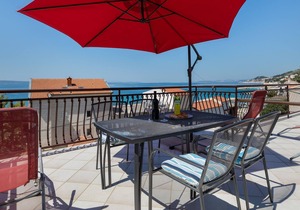 Two bedroom apartment near beach Sumpetar, Omiš (A-11462-a)