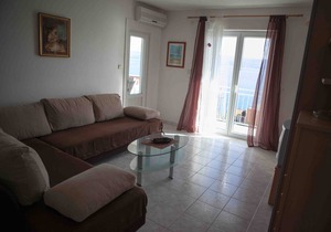 Two bedroom apartment with terrace and sea view Suhi Potok, Omiš (A-11574-a)