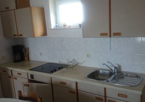 Two bedroom apartment with terrace and sea view Suhi Potok, Omiš (A-11574-a)