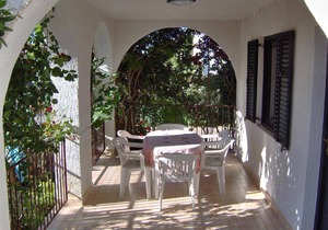Two bedroom apartment with terrace Milna, Brač (A-14961-a)