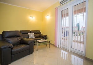 Two-Bedroom Apartment Koraca with Balcony