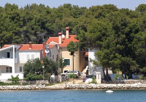 Two bedroom apartment near beach Verunić, Dugi otok (A-8103-a)