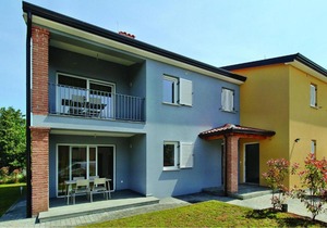 Two-Bedroom Apartment in Vranici