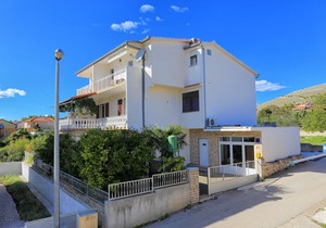 Two bedroom apartment near beach Grebaštica, Šibenik (A-471-a)