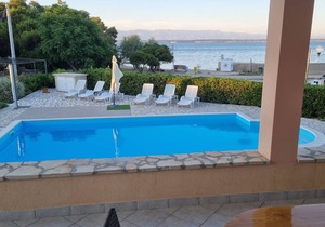 Two bedroom apartment near beach Ugljan (A-829-b)