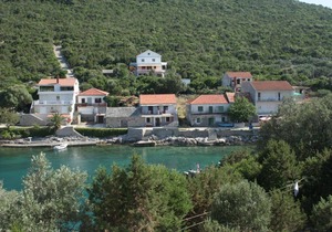 Two bedroom apartment near beach Cove Zarace (Gdinj), Hvar (A-4598-a)