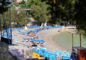 Two bedroom apartment near beach Hvar (A-4591-b)