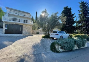 Two bedroom apartment near beach Kali, Ugljan (A-345-c)