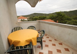 Two bedroom apartment near beach Cove Mala Lamjana, Ugljan (A-8461-d)