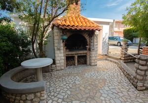 Two bedroom apartment near beach Barbat, Rab (A-14884-a)