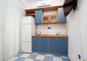 Two bedroom apartment with terrace Mandre (Pag) (A-16836-a)