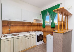 Two bedroom apartment with terrace Pirovac, Šibenik (A-6280-a)