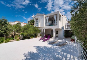 Two bedroom apartment with terrace and sea view Mandre, Pag (A-13015-b)
