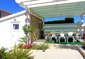 Two bedroom apartment with terrace and sea view Košljun, Pag (A-3321-a)
