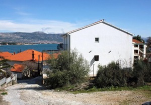 Two bedroom apartment with balcony and sea view Mastrinka, Čiovo (A-4836-b) in Trogir