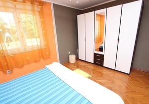 UN CHAT Two-Bedroom Apartment