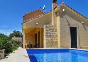 Villa ∙ 3 bedrooms ∙ 6 guests