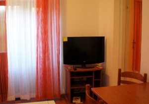 Villa Doris - 1 bedroom Apartment, 3 adults, ground floor