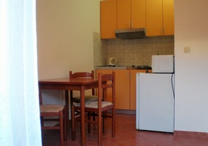 Villa Doris - 1 bedroom Apartment, 3 adults, ground floor
