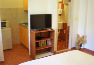 Villa Doris - STUDIO Apartment for 3 adults, ground floor