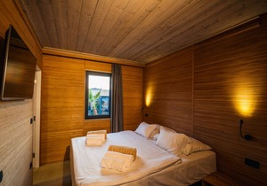 Villa in Zrce, close to the beach, water sports, festival, party, free wifi, up to 6 people.