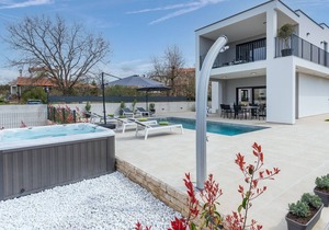 Villa Lucia with jacuzzi and private pool near Porec
