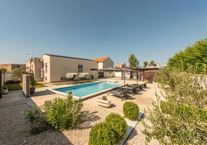 Villa Miranda with pool in Zaton