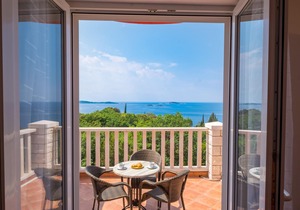 Villa Panorama Dubrovnik - Deluxe Double Room with Terrace and Sea View