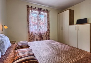 Villa Pave Hilltop - six bedroom, pool, jacuzzi, for up to 16