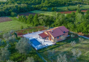 Villa Pendolina with Private Pool, Garden and BBQ