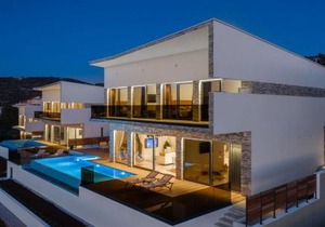 Villa Ramarin 1 with heated pool, jacuzzi and sauna by the sea in Rogoznica