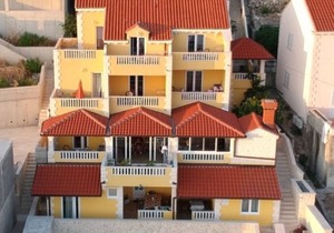 Villa Sunset Modern 2 Bedroom apartment with sea view and swimming pool