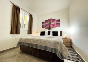 Villa Sunset Modern 2 Bedroom apartment with sea view and swimming pool