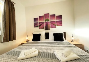 Villa Sunset Modern 2 Bedroom apartment with sea view and swimming pool