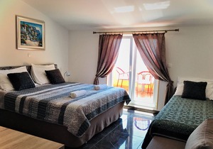 Villa Sunset Studio for 3 adults with balcony with beautiful sea view