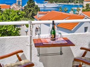 Jacky | Hvar
