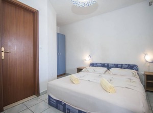 Nikol | Krizna luka