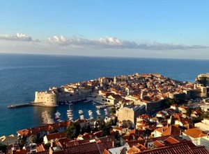 Town | Ploce