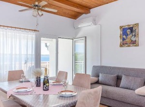 Asima Pers | Starigrad