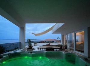 Secluded Seafront | Zavala