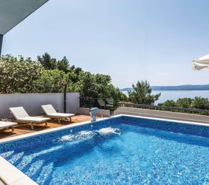 Medici Outdoor Swimming 