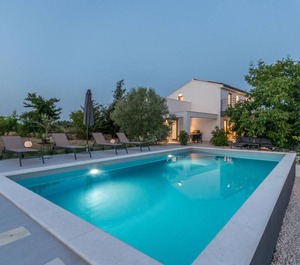 Villa Blackwood Crno 