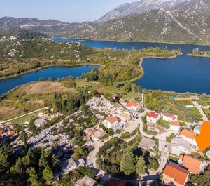 Loro Ploce 