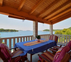 Karbuni Sea Terrace Air Conditioning 
