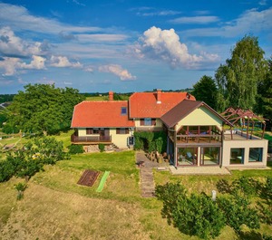 Holiday Podhamer Marijan 