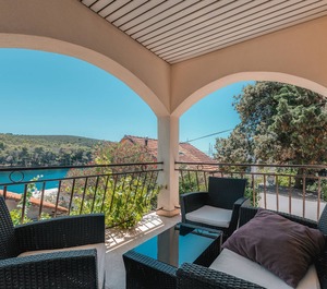 Terrace Sea Molat 